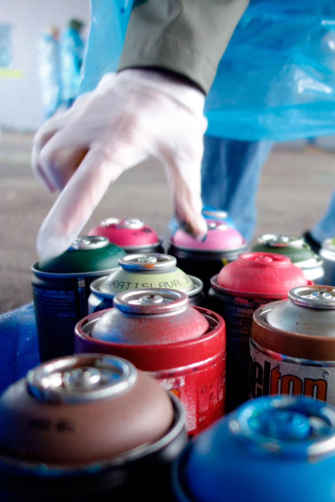 graffiti workshop spray